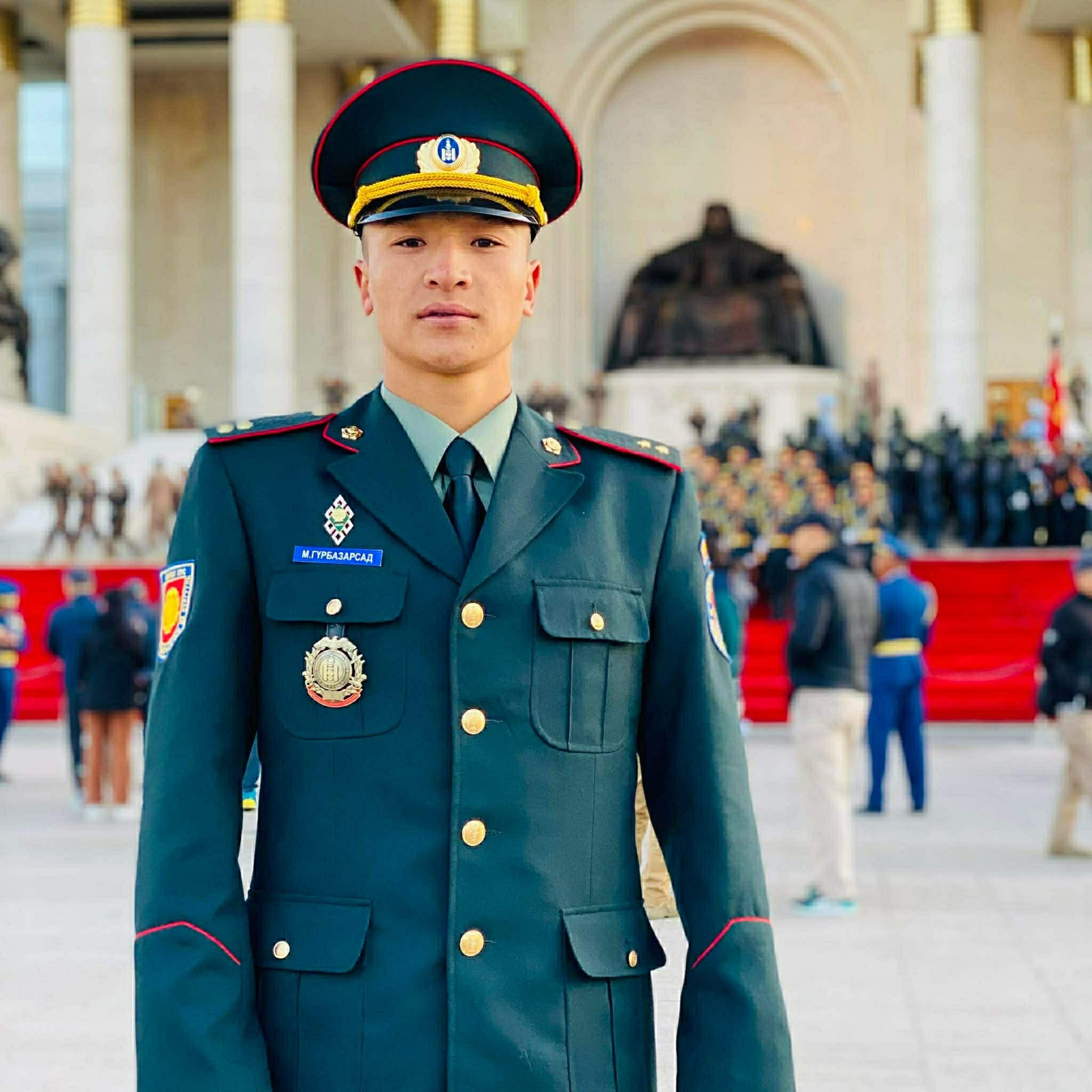 М. Гүрбазарсад: Аранзал залуу насаа байлдааны улаан туг дор өнгөрөөж байгаадаа баяртай байна